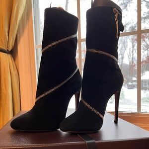 NEW Alaia boots